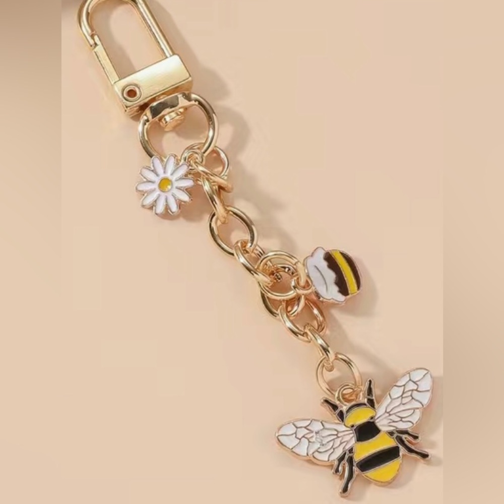 Bee keychain